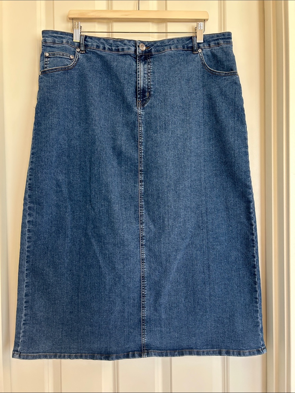 Jessica London Size 20W Medium Wash Denim Maxi Skirt Straight Pencil 33" Long